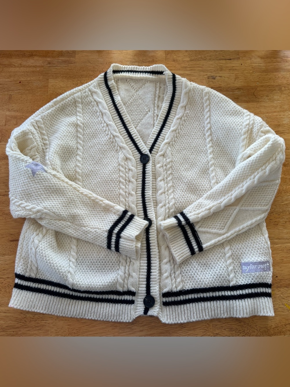Taylor Swift Cream Cable-Knit V-Neck Cardigan with Black Trim